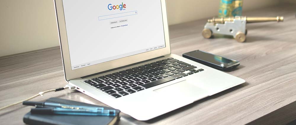 Come gestire la visibilità di un outlet di arredamento online